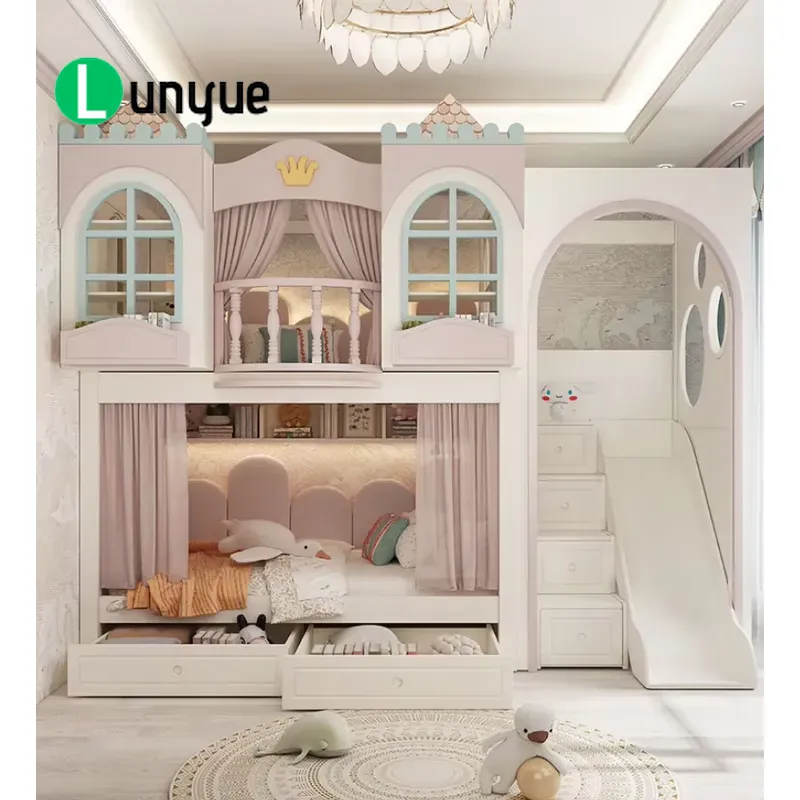 Bunk Bed With Stairs And Slide - 寝室用の、階段と滑り台が付いた、お姫様風のオリジナルデザインの二段ベッド。
